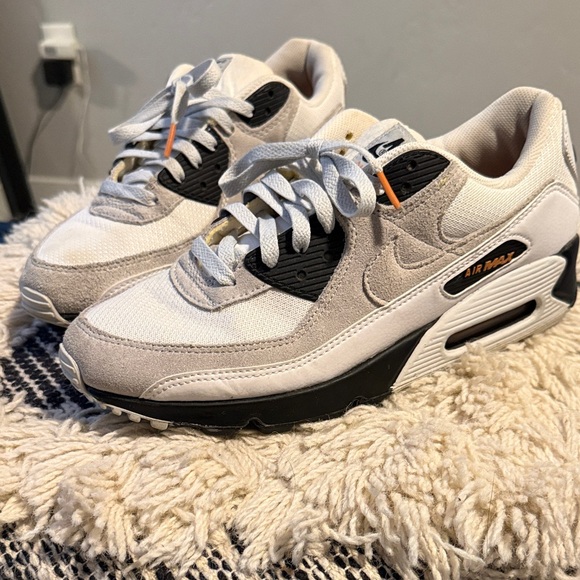 Nike Air Max 90 - Men’s size 9 - White/light grey/black/orange Great condition